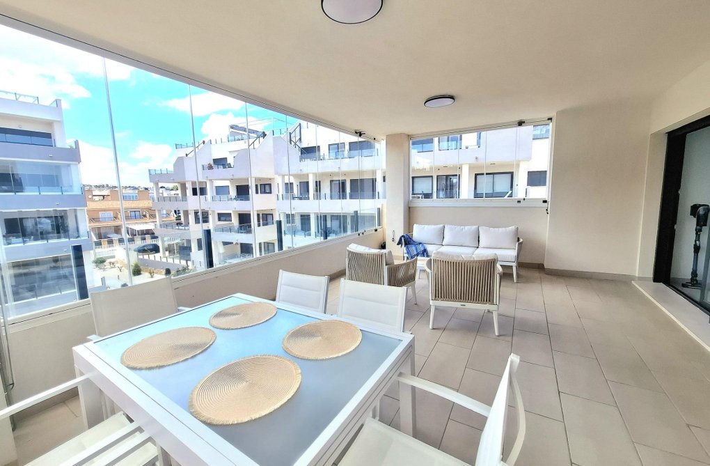 Resale - Apartment - Orihuela Costa - Villamartín