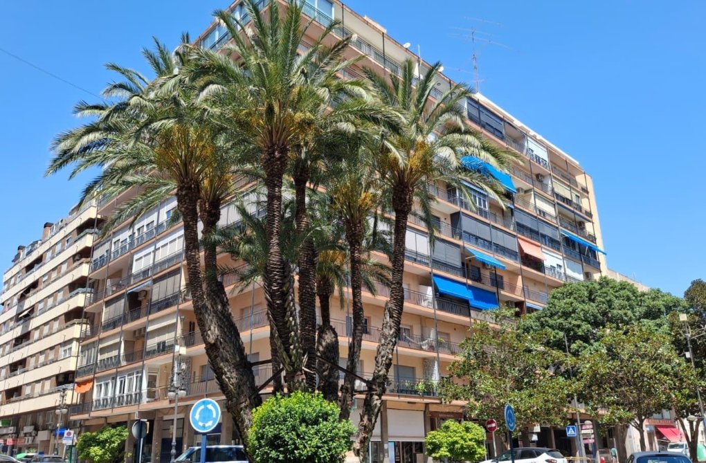 Resale - Apartment - Orihuela - Zona Centro