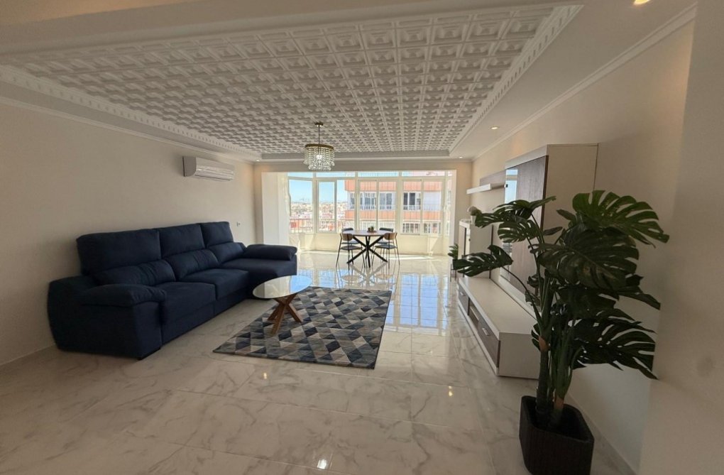 Resale - Apartment - Playa Del Acequion - Costa Blanca