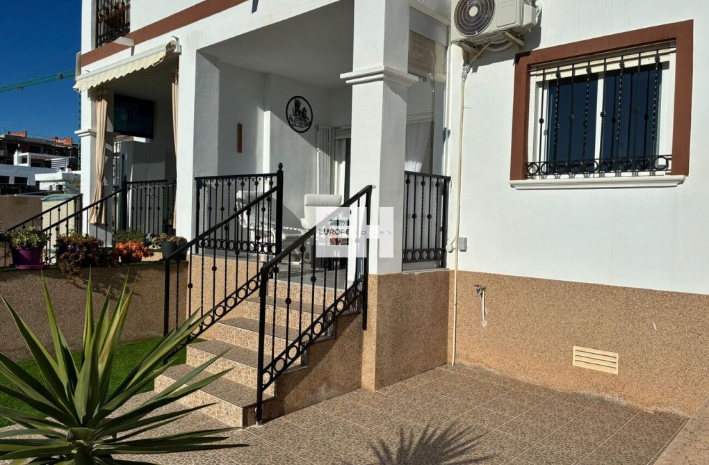 Resale - Apartment - Punta Prima - Costa Blanca