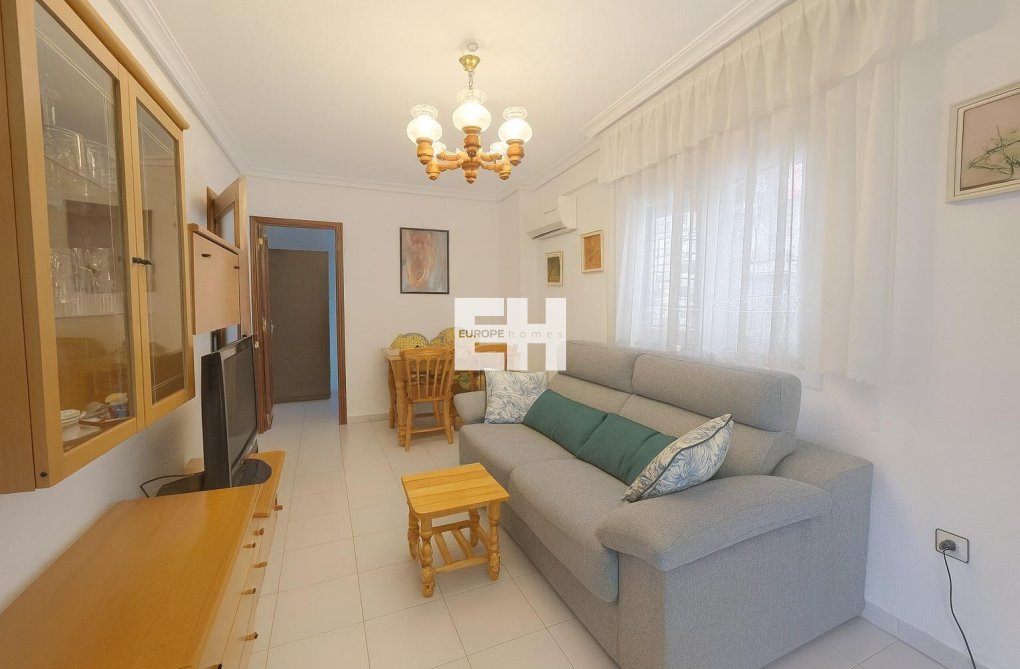 Resale - Apartment - Torrevieja - Acequion