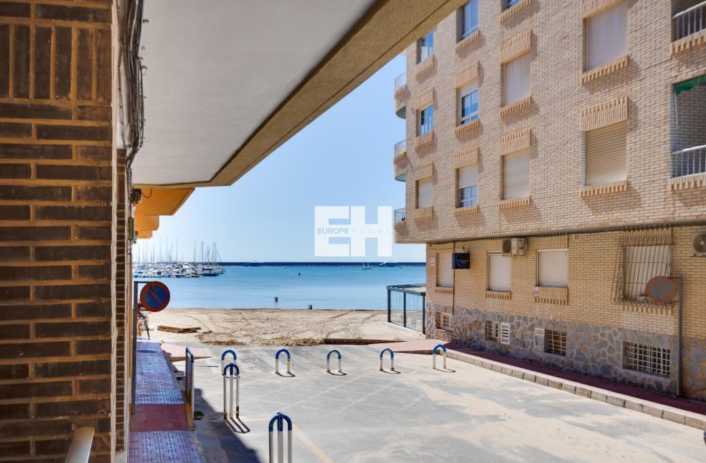 Resale - Apartment - Torrevieja - Acequion