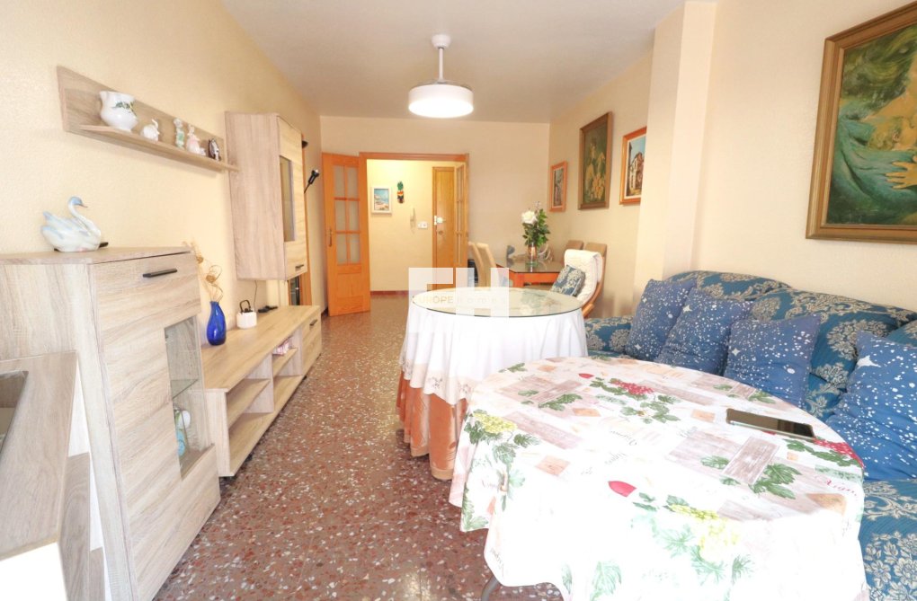 Resale - Apartment - Torrevieja - Acequion