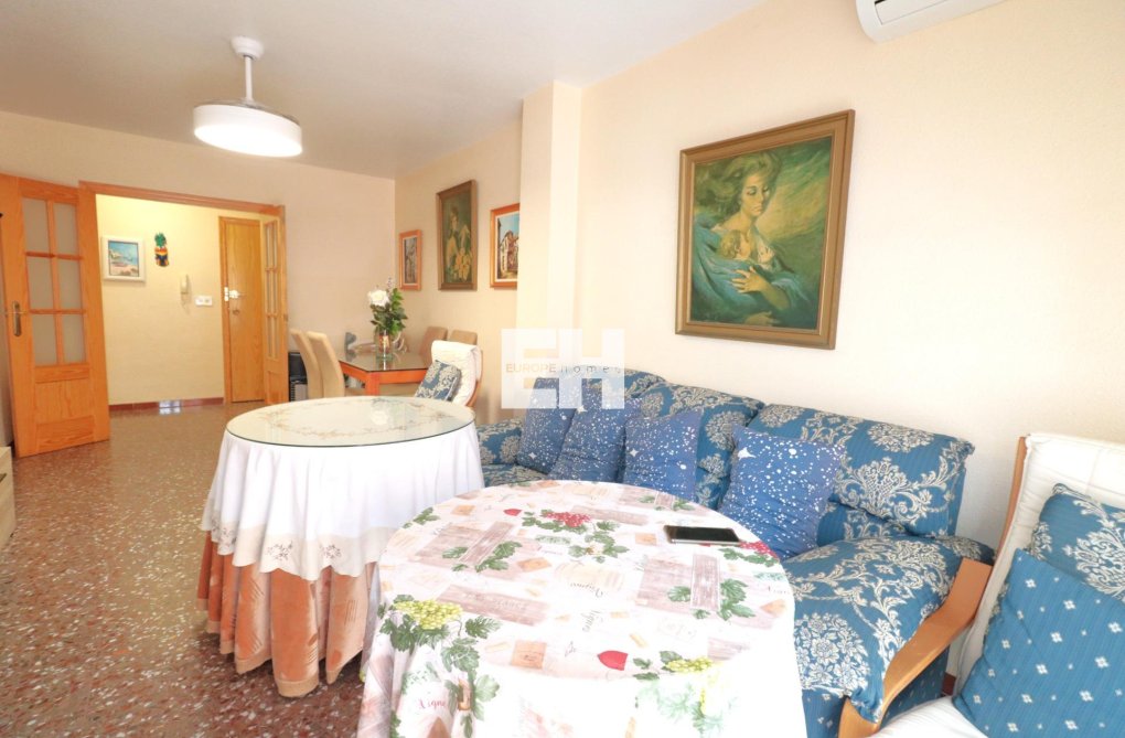 Resale - Apartment - Torrevieja - Acequion
