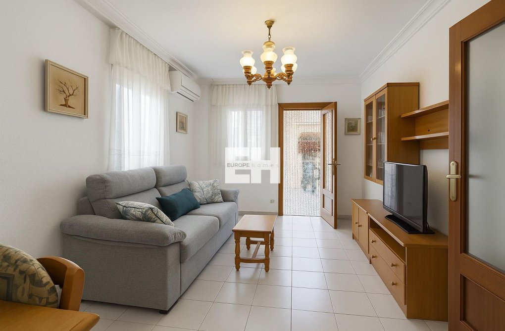 Resale - Apartment - Torrevieja - Acequion