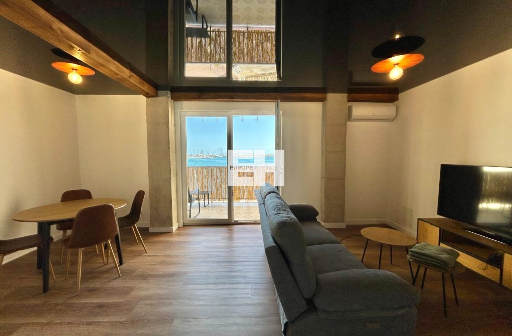Resale - Apartment - Torrevieja - Acequion