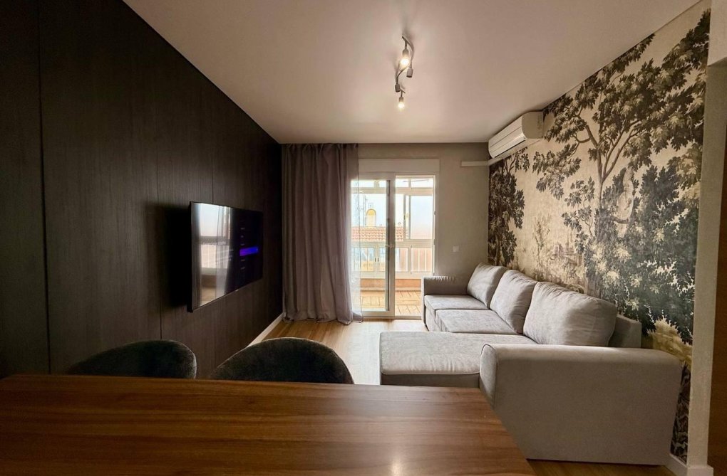 Resale - Apartment - Torrevieja - Acequion