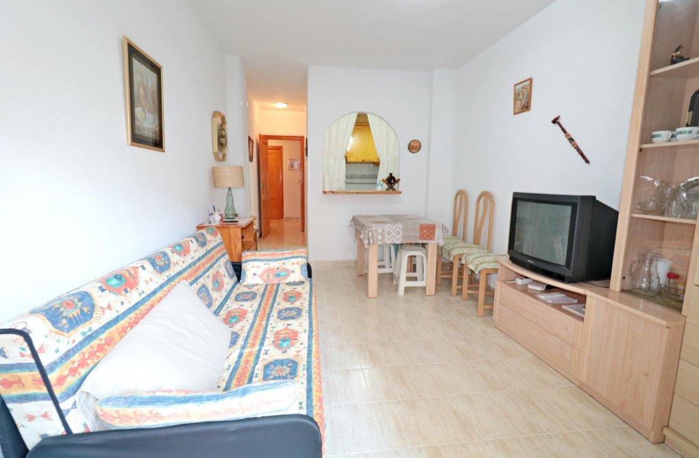 Resale - Apartment - Torrevieja - Acequion