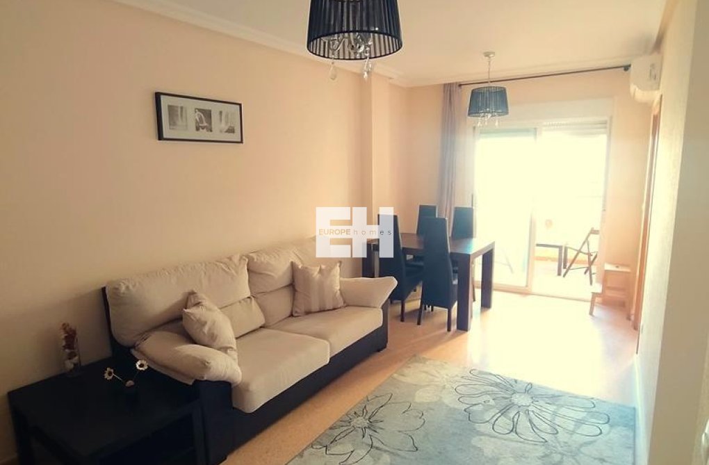 Resale - Apartment - Torrevieja - CENTRO CASCO URBANO