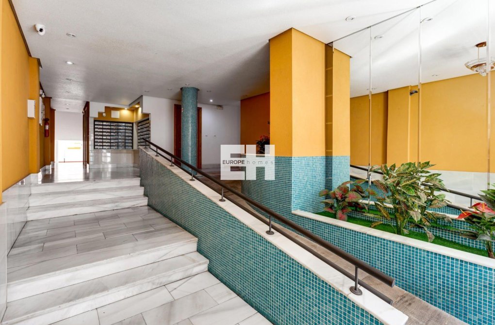 Resale - Apartment - Torrevieja - Centro