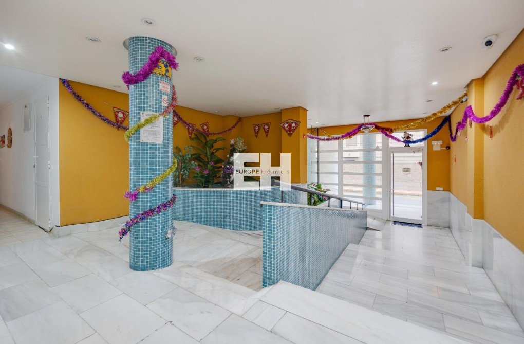 Resale - Apartment - Torrevieja - Centro