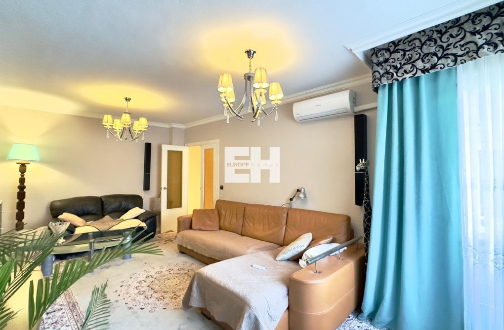 Resale - Apartment - Torrevieja - Centro