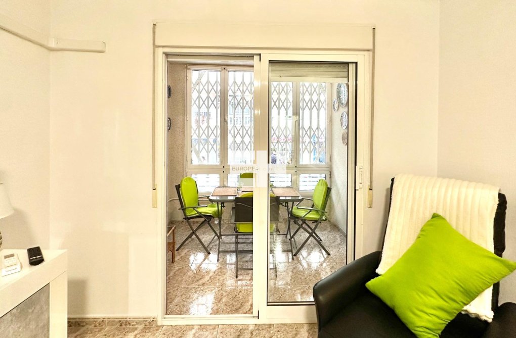 Resale - Apartment - Torrevieja - Centro