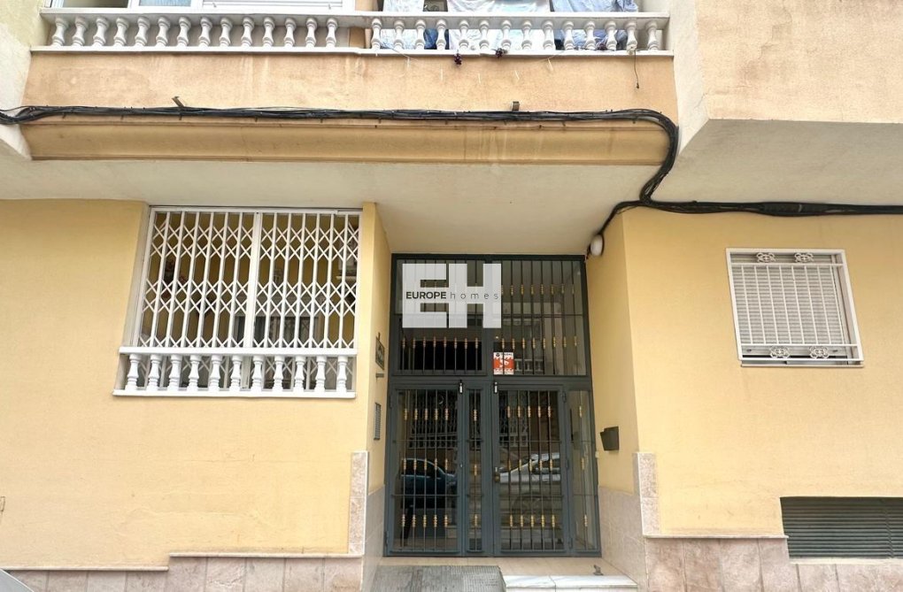 Resale - Apartment - Torrevieja - Centro