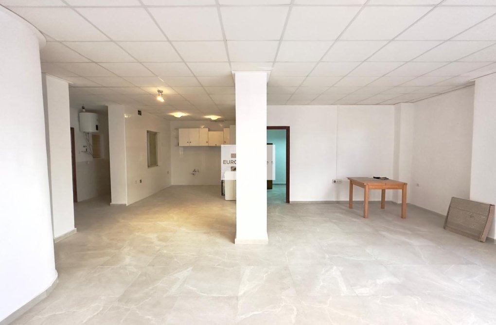 Resale - Apartment - Torrevieja - Centro