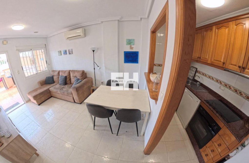 Resale - Apartment - Torrevieja - Centro