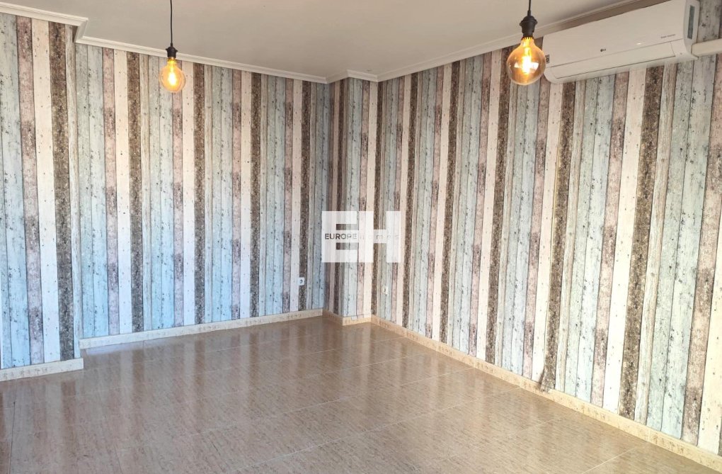 Resale - Apartment - Torrevieja - Centro