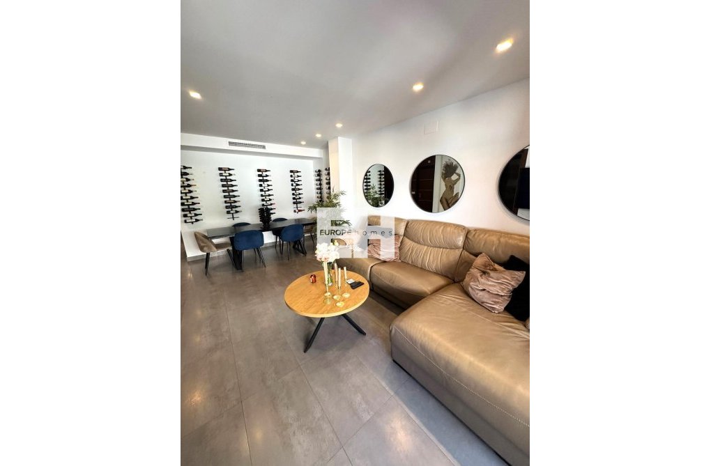 Resale - Apartment - Torrevieja - Centro