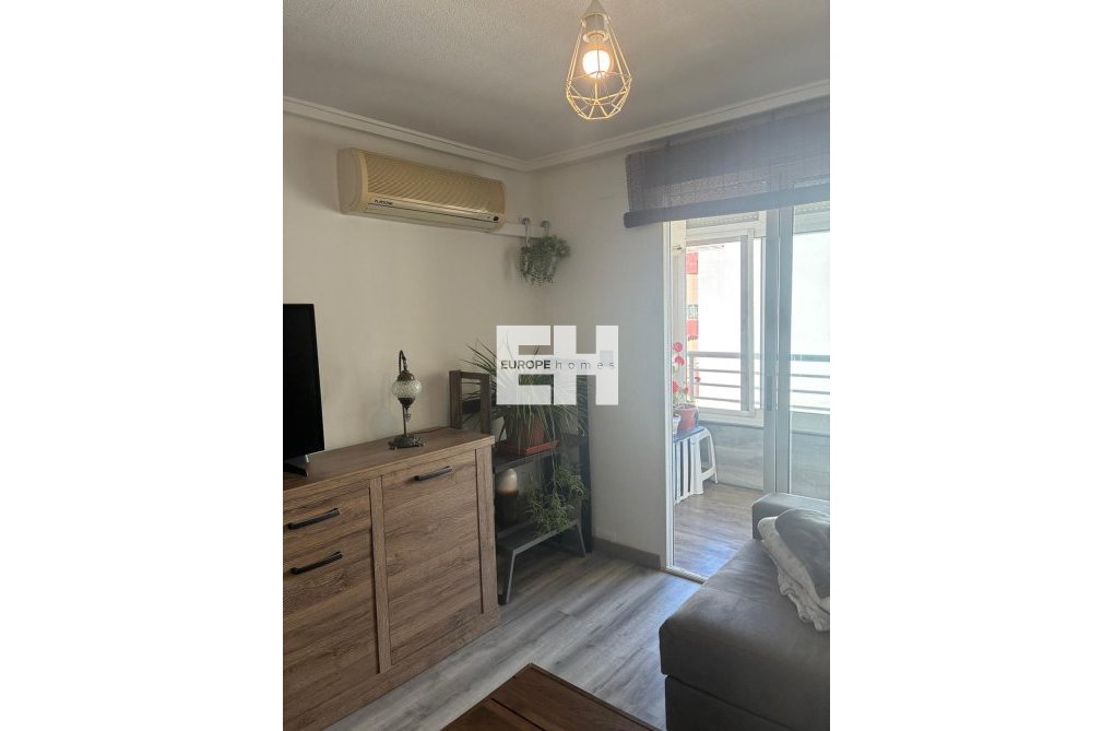 Resale - Apartment - Torrevieja - Centro