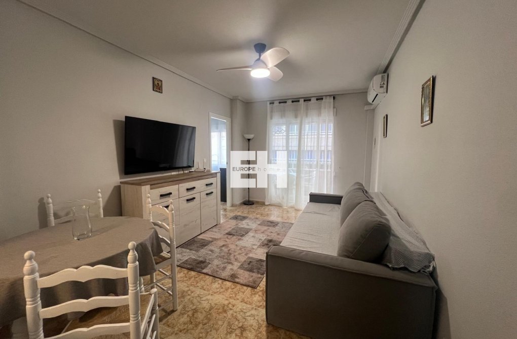 Resale - Apartment - Torrevieja - Centro