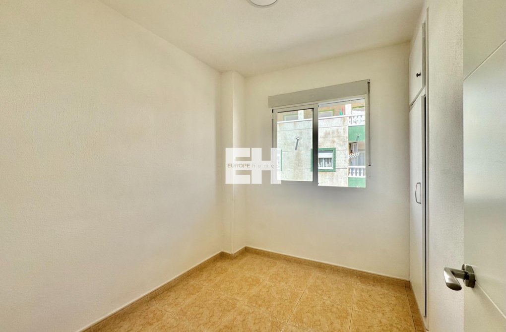 Resale - Apartment - Torrevieja - Centro