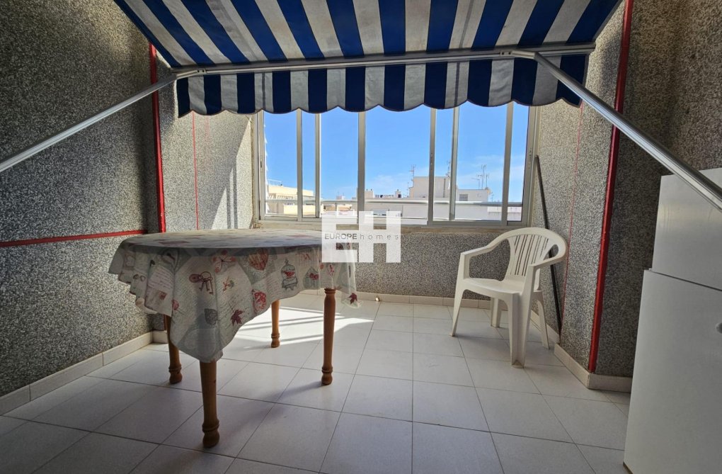Resale - Apartment - Torrevieja - Centro