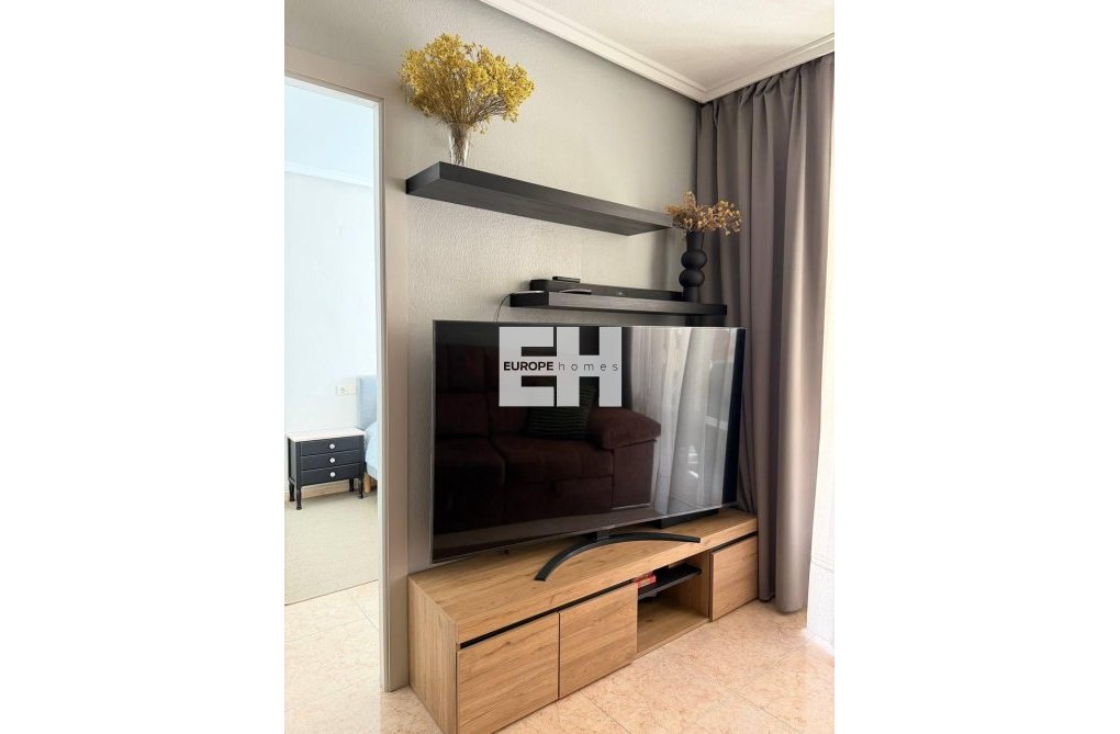 Resale - Apartment - Torrevieja - Centro