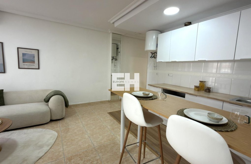 Resale - Apartment - Torrevieja - Centro