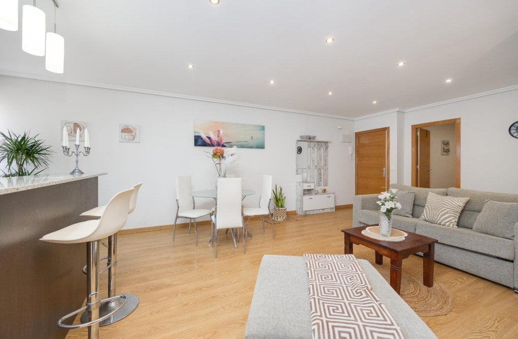 Resale - Apartment - Torrevieja - Centro
