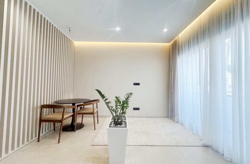 Resale - Apartment - Torrevieja - Centro