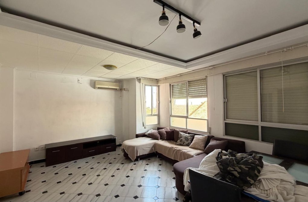 Resale - Apartment - Torrevieja - Centro