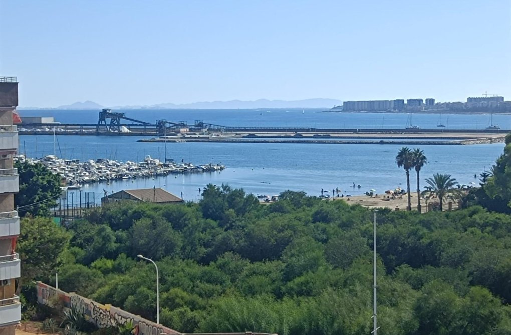 Resale - Apartment - Torrevieja - Centro