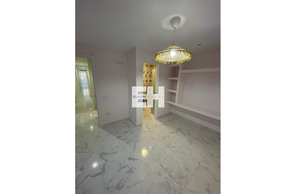 Resale - Apartment - Torrevieja - Costa Blanca