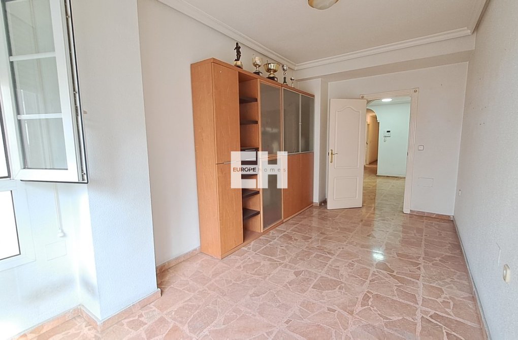 Resale - Apartment - Torrevieja - Costa Blanca