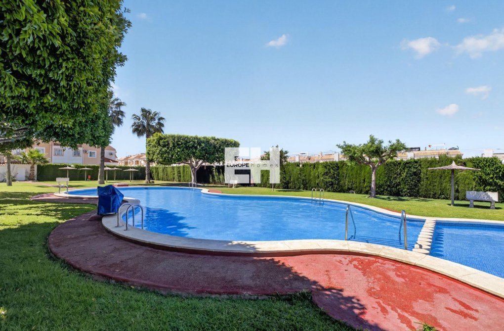 Resale - Apartment - Torrevieja - El Limonar