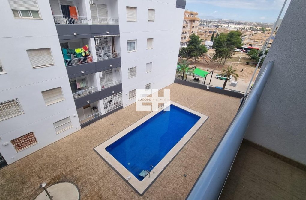 Resale - Apartment - Torrevieja - El Molino