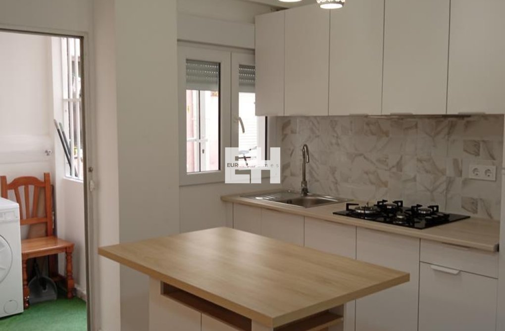 Resale - Apartment - Torrevieja - El Molino