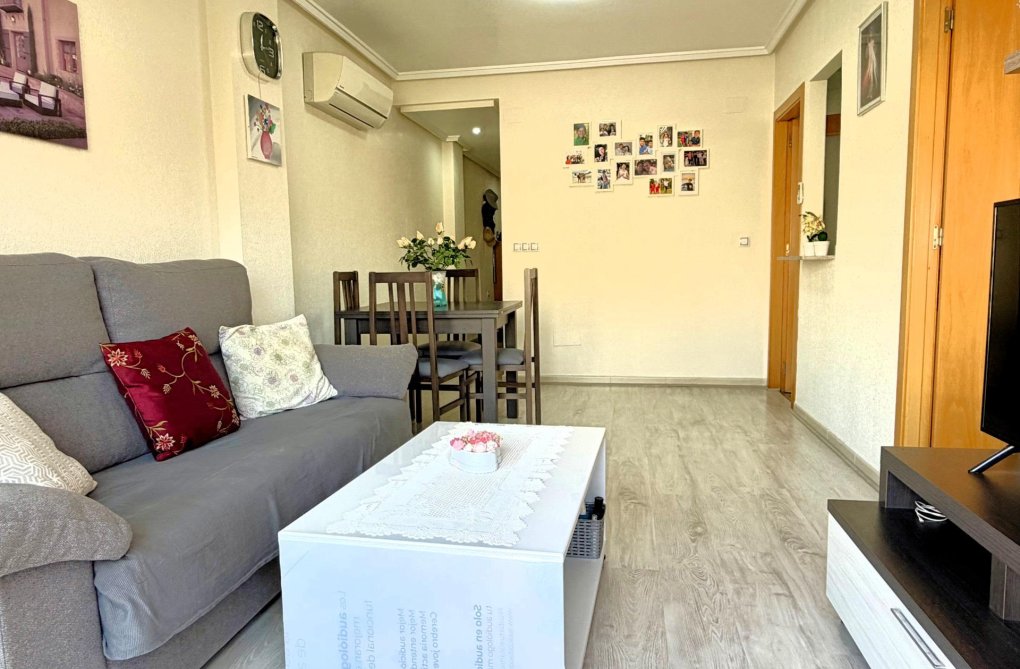 Resale - Apartment - Torrevieja - El Molino