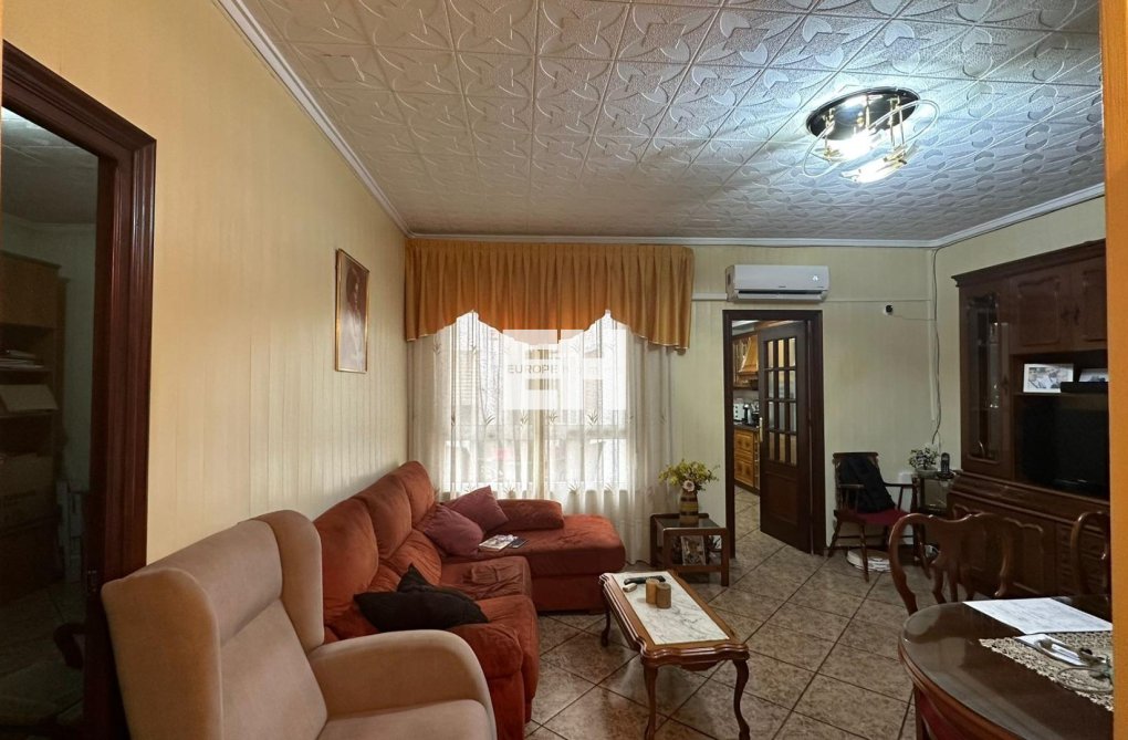 Resale - Apartment - Torrevieja - Estacion De Autobuses