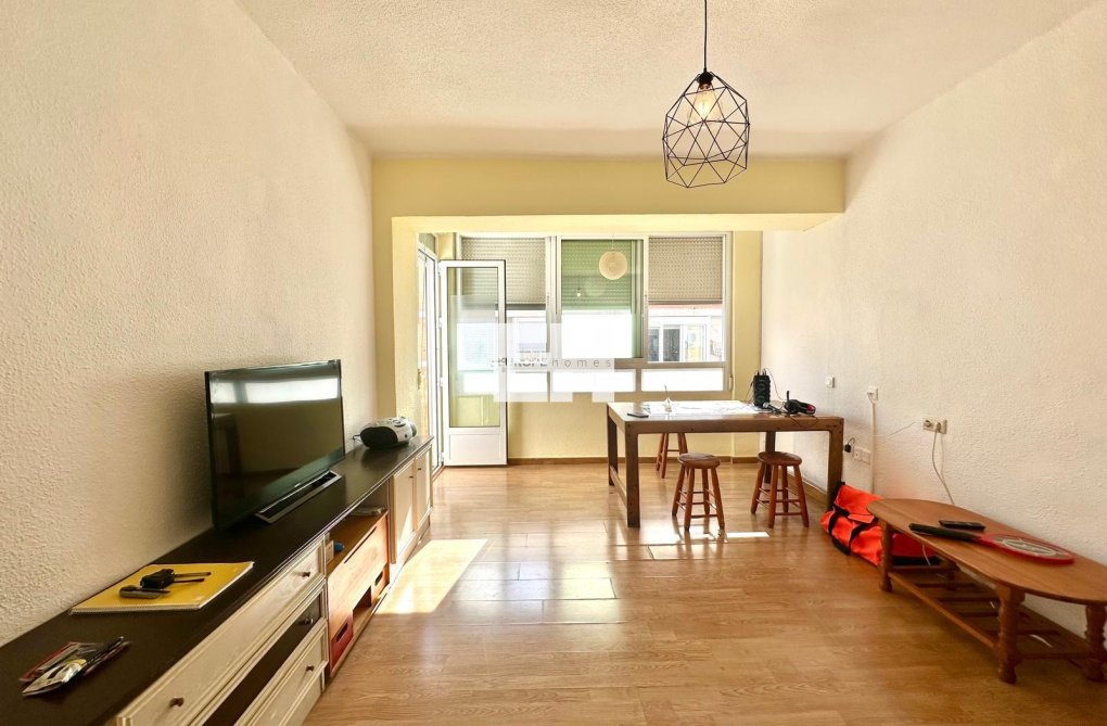 Resale - Apartment - Torrevieja - Estacion De Autobuses