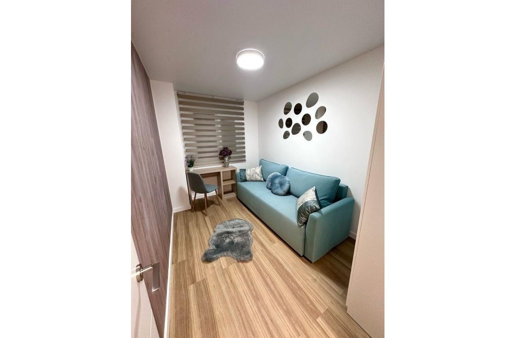 Resale - Apartment - Torrevieja - Estacion De Autobuses