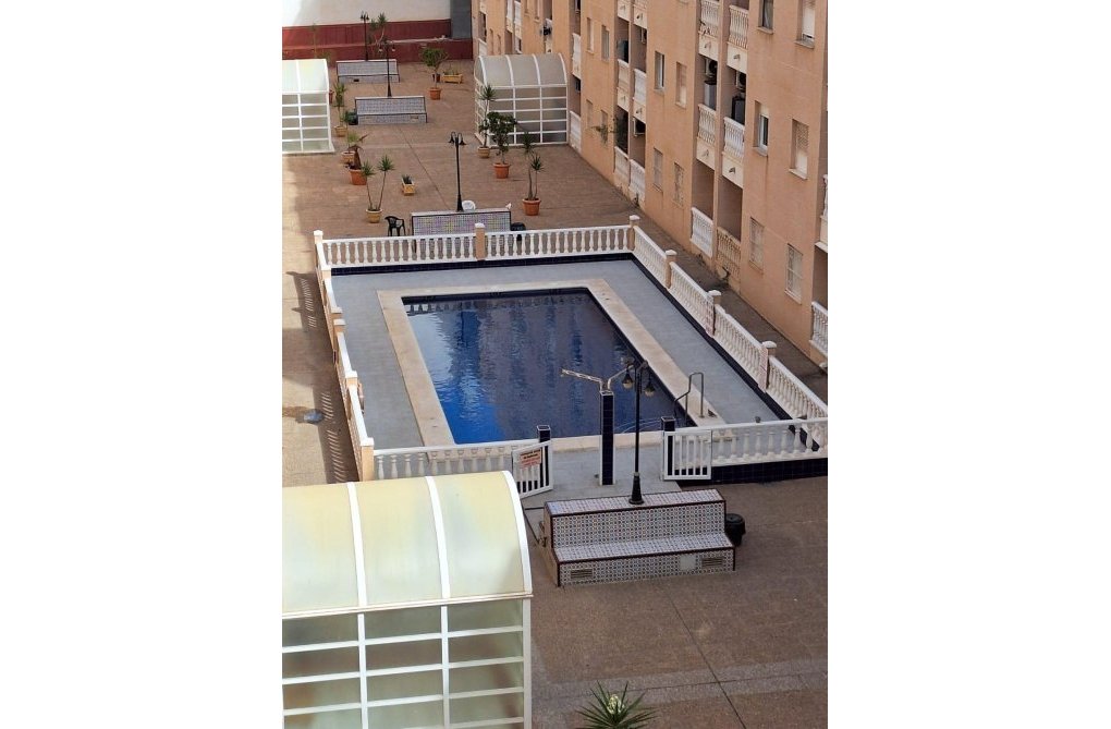 Resale - Apartment - Torrevieja - Estacion De Autobuses