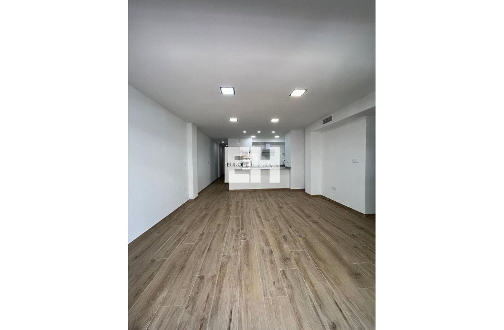 Resale - Apartment - Torrevieja - La Mata