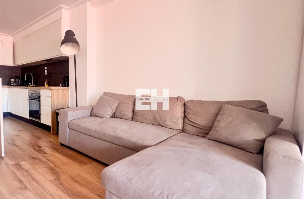 Resale - Apartment - Torrevieja - La Veleta