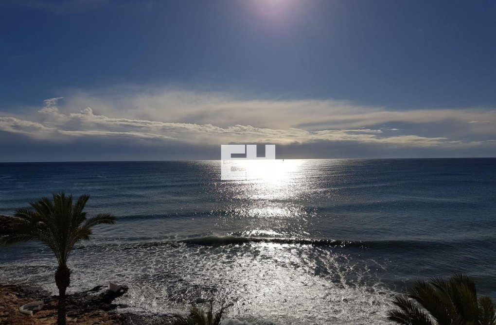 Resale - Apartment - Torrevieja - Las Piscinas Naturales