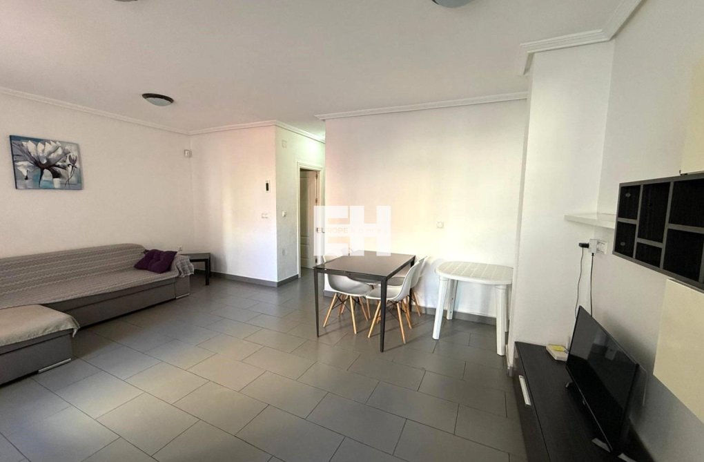 Resale - Apartment - Torrevieja - Las Piscinas Naturales