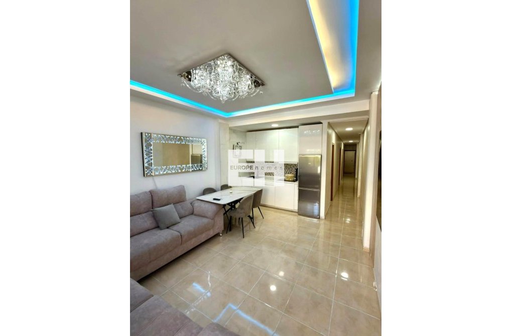 Resale - Apartment - Torrevieja - Nueva Torrevieja