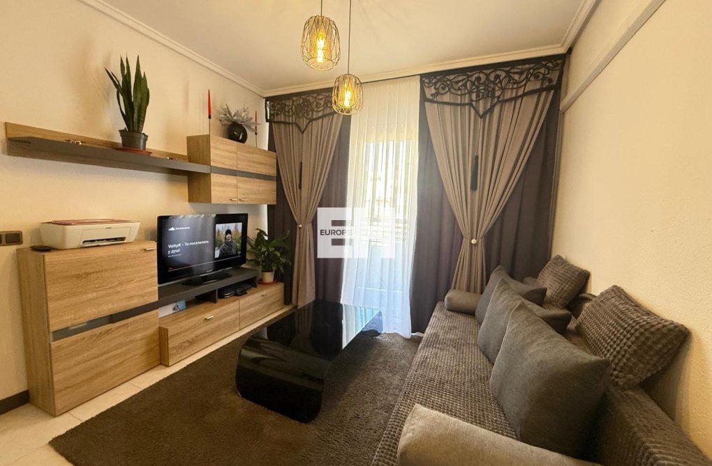 Resale - Apartment - Torrevieja - Parque De Las Naciones