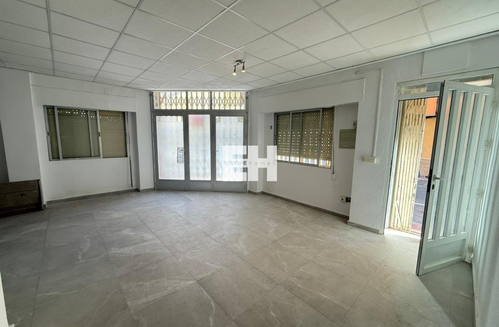 Resale - Apartment - Torrevieja - Playa de los Locos