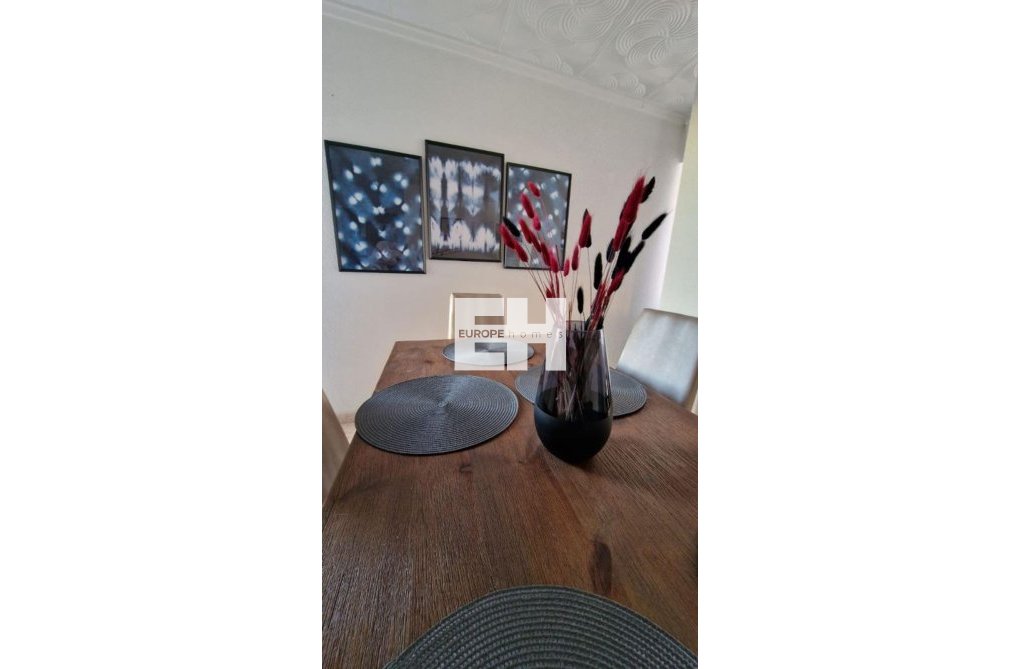 Resale - Apartment - Torrevieja - Playa de los Locos